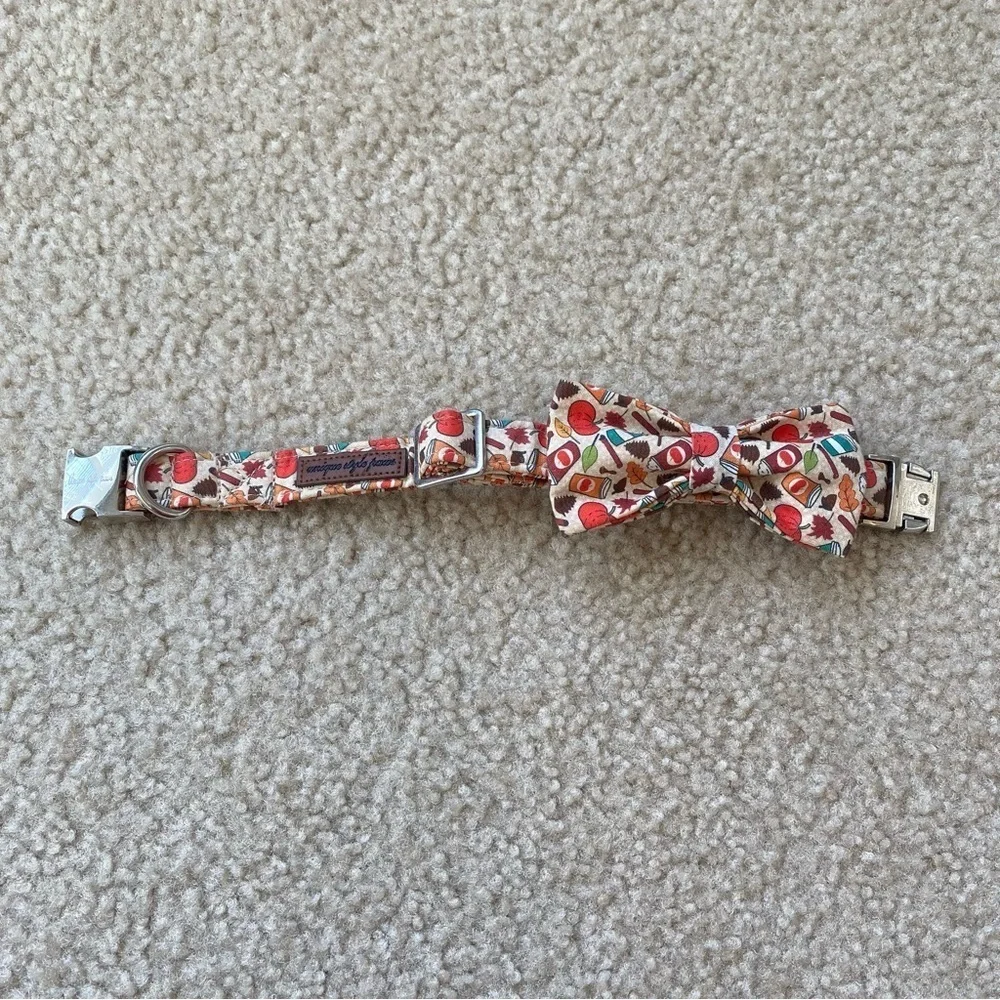 Unique Style Paws Bow Tie Dog Collar Fall Themed NWOT